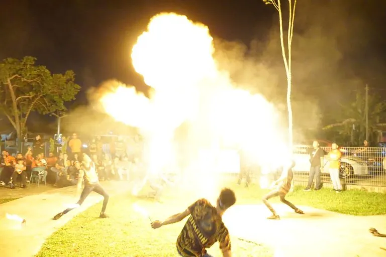 Fireshow Pantai Tapang