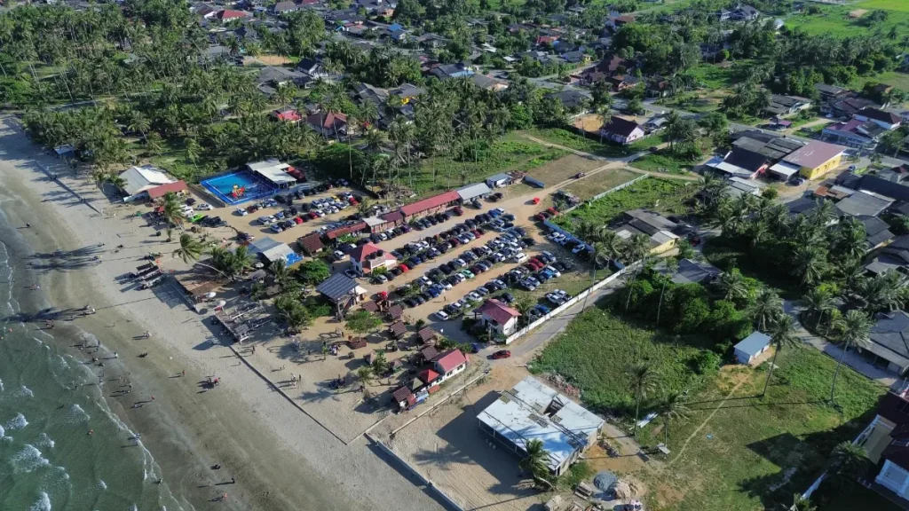 Pemandangan udara kawasan Pantai Tapang dan pesisir Bachok
